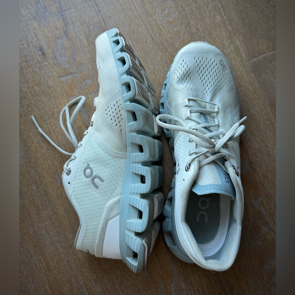 On Running Cloud X Women's Running Training Shoes Size 8.5W